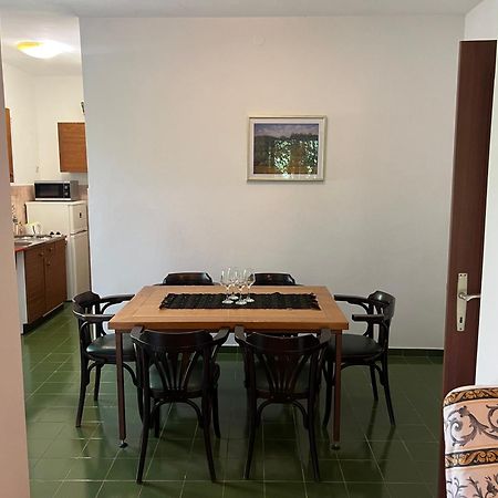 Apartmani Rosa Turanj Exterior foto