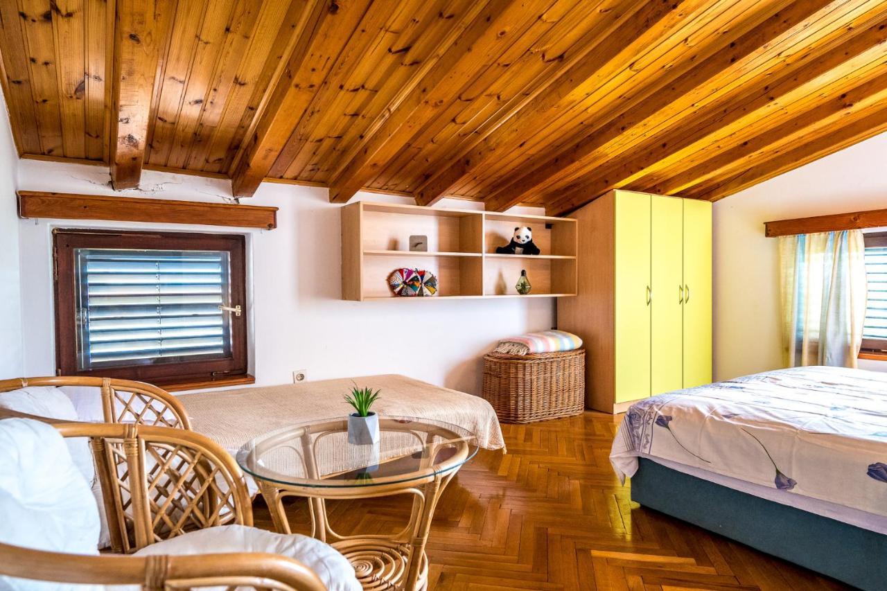 Apartmani Rosa Turanj Exterior foto