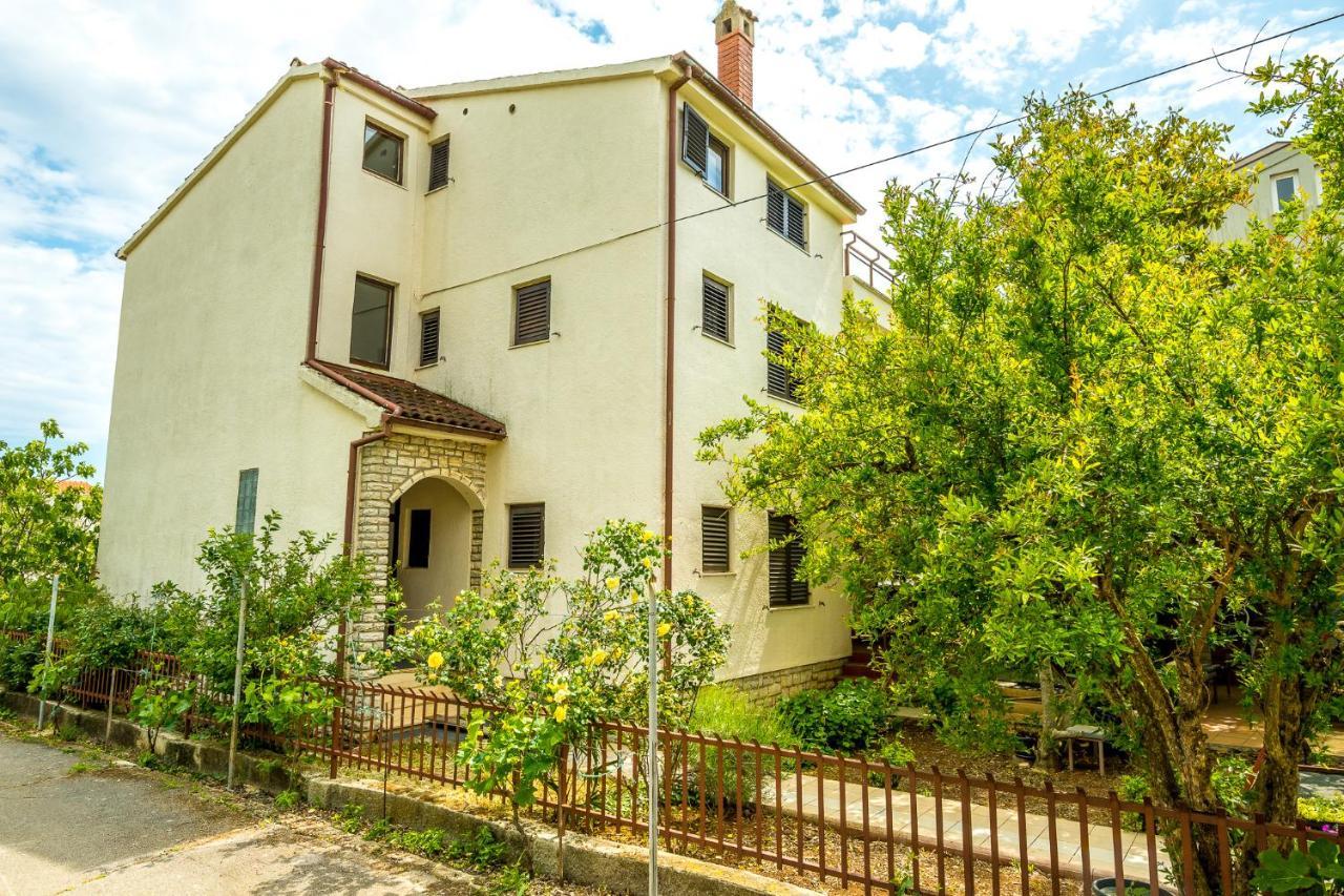 Apartmani Rosa Turanj Exterior foto