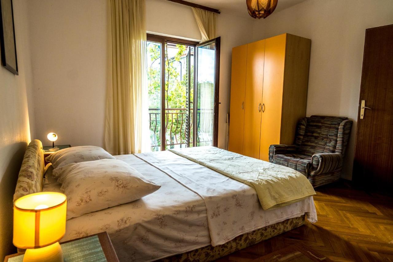 Apartmani Rosa Turanj Exterior foto