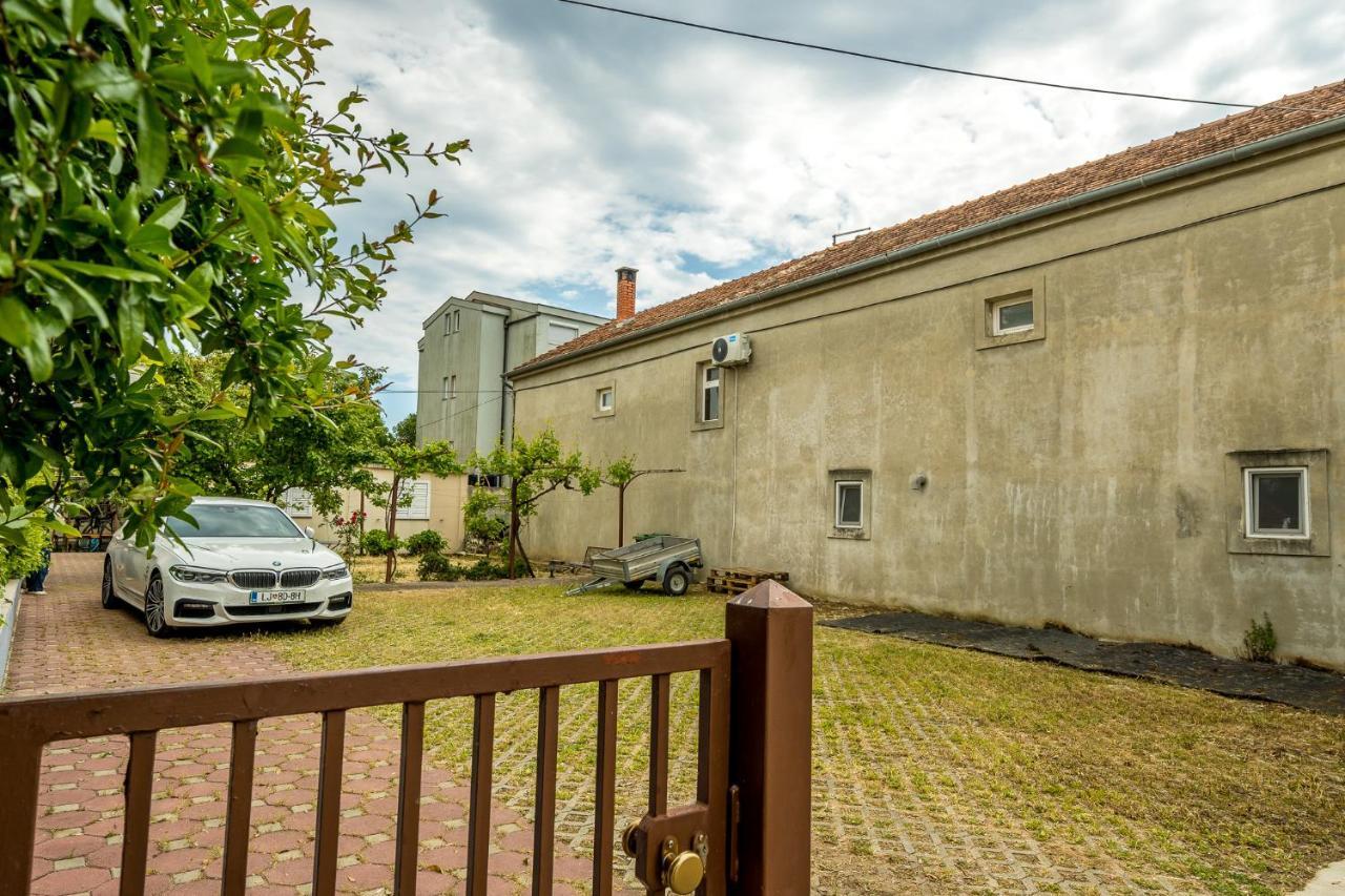 Apartmani Rosa Turanj Exterior foto