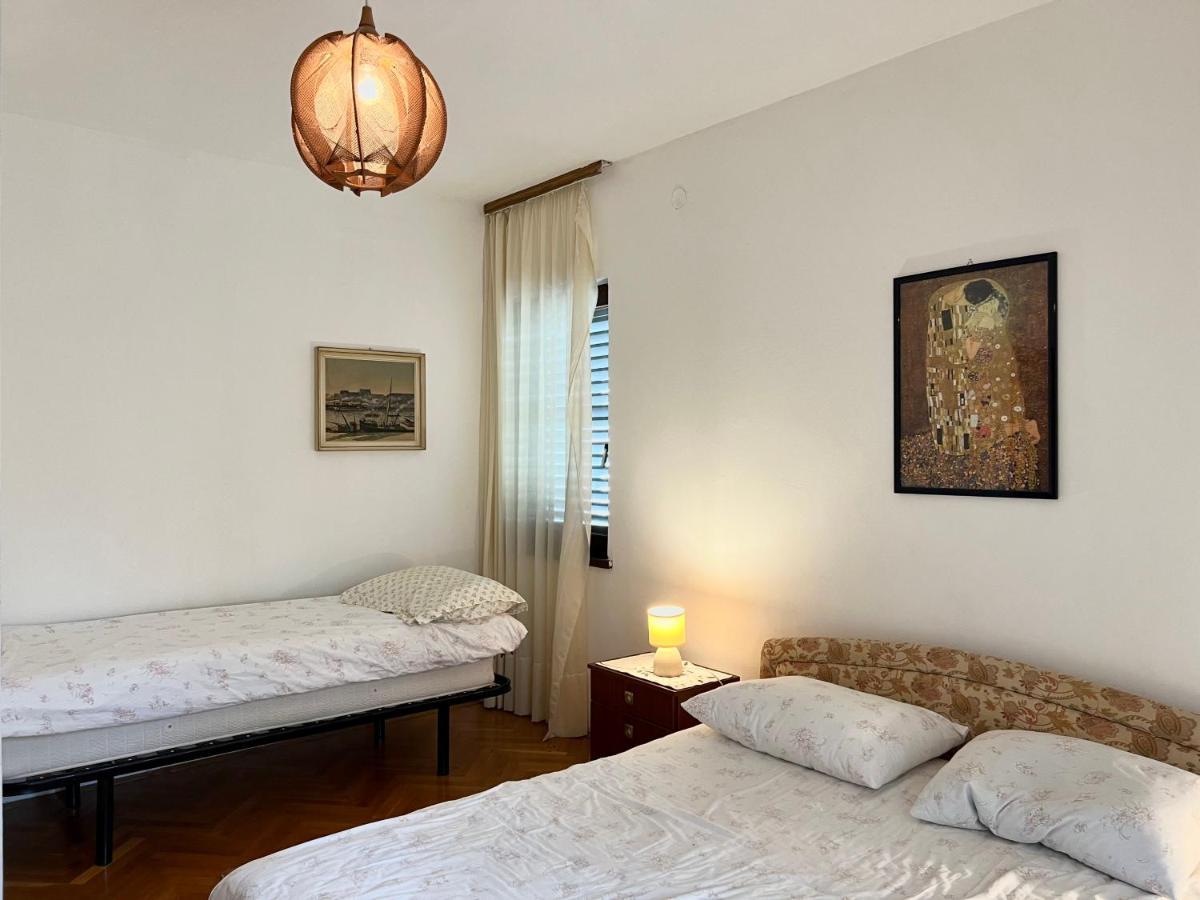 Apartmani Rosa Turanj Exterior foto